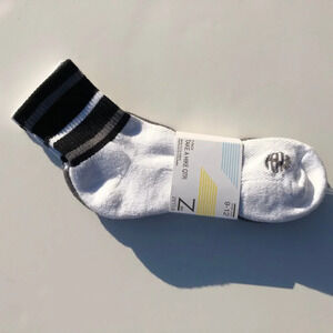 Z by Zella 2-Pack Take A Hike Qtr Poly Cotton Blend Socks Wht Gray Blk Sz OS NWT